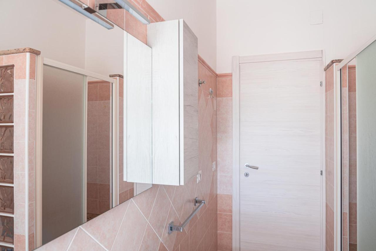 Almi - Guest Apartment Porto Torres Eksteriør billede