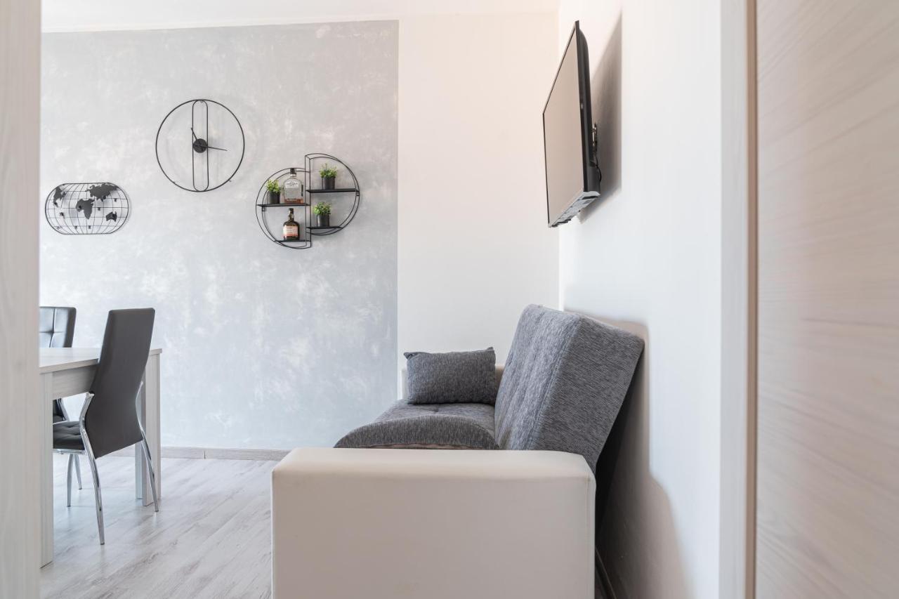 Almi - Guest Apartment Porto Torres Eksteriør billede